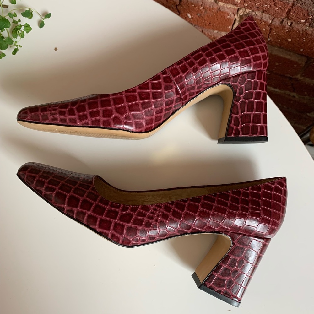 Intentionally Blank Monaco Pump - Size 40 / 9 - NWOB - Sold Out